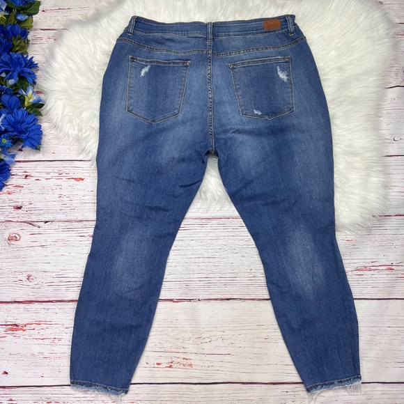 👖|•JUDY BLUE•| Skinny Fit Distressed Jeans Size 20W👖 - Picture 2 of 4